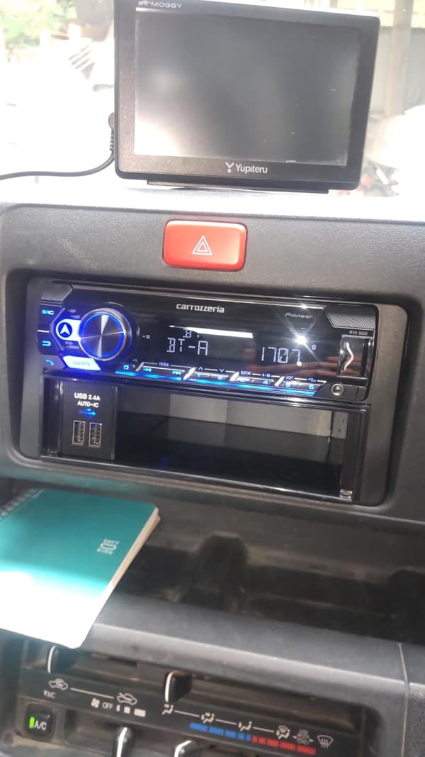 パイオニア カロッツェリア MVH-5600 Bluetoothメカレスオーディオ