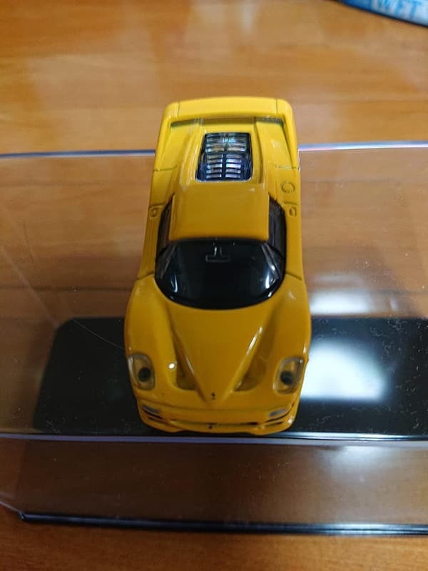 トミカプレミアム フェラーリF50 ミニカー 6歳以上向け