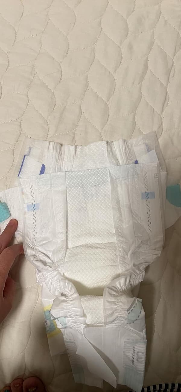 パンパース はじめての肌へ Mサイズオムツ 52枚 (6~12kg)