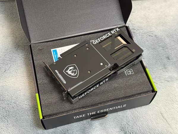 MSI GeForce RTX 5070 12GB ゲーミンググラフィックスボード